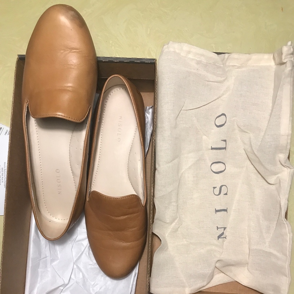 Nisolo Smoking Shoe Almond will fit size 10.5.